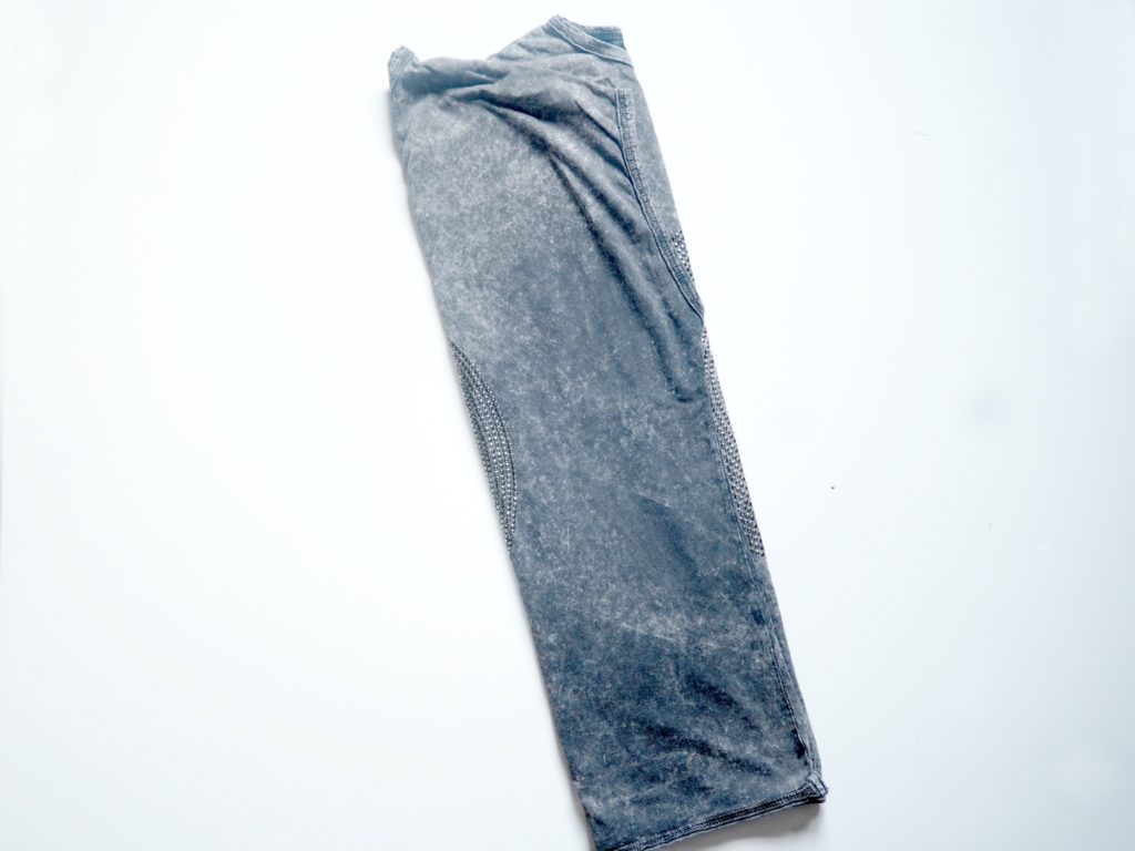 Shirts schmal falten