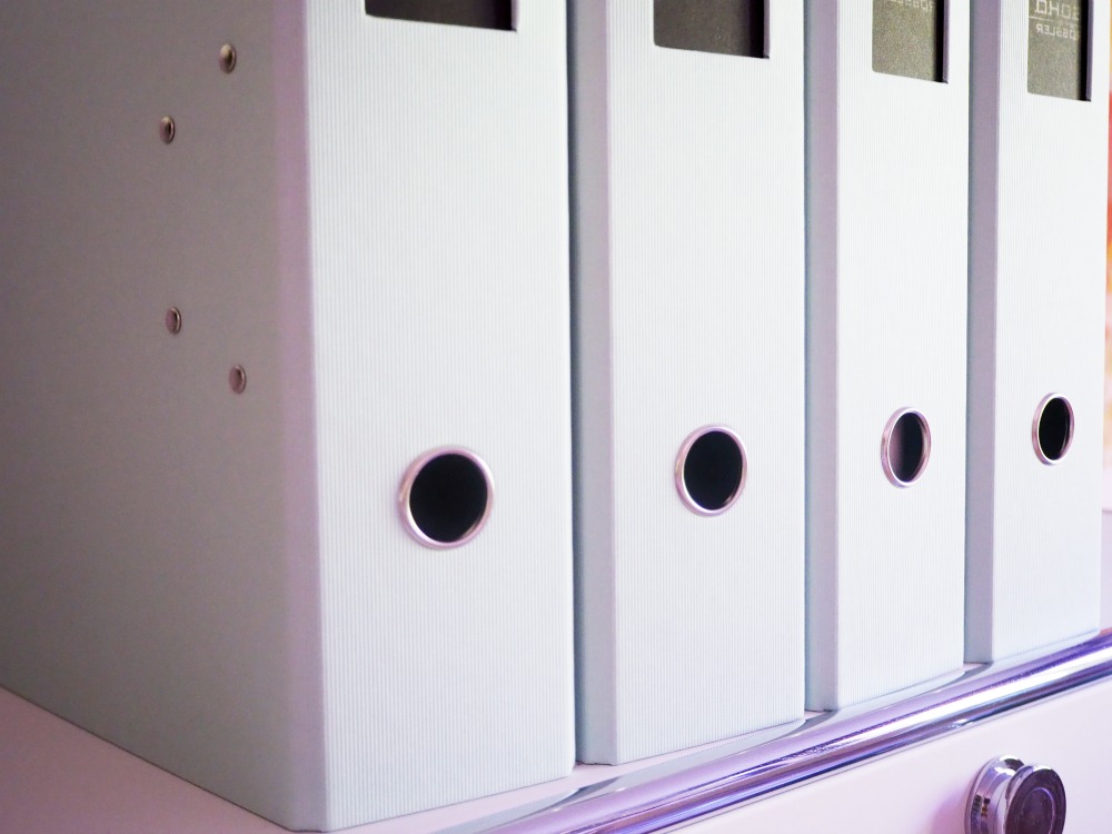 Büro aufräumen: Was darf weg? Wie lange müssen Unterlagen aufbewahrt werden?