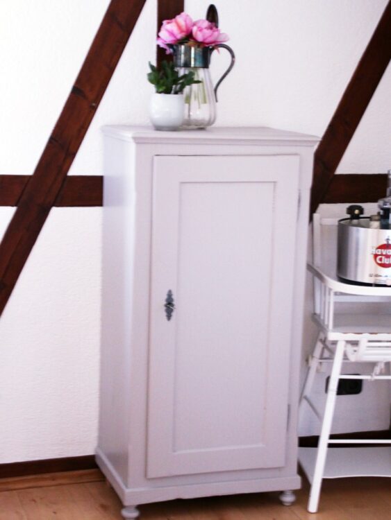 Bauernschrank bemalt