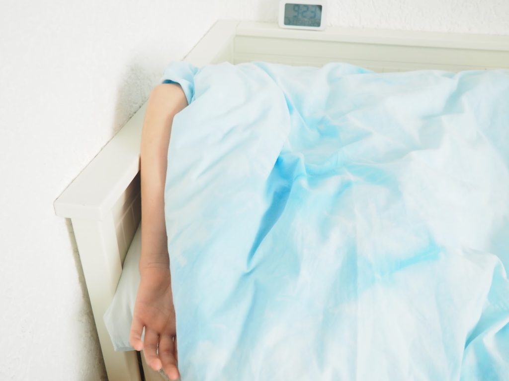 Teenager im Schlafmodus