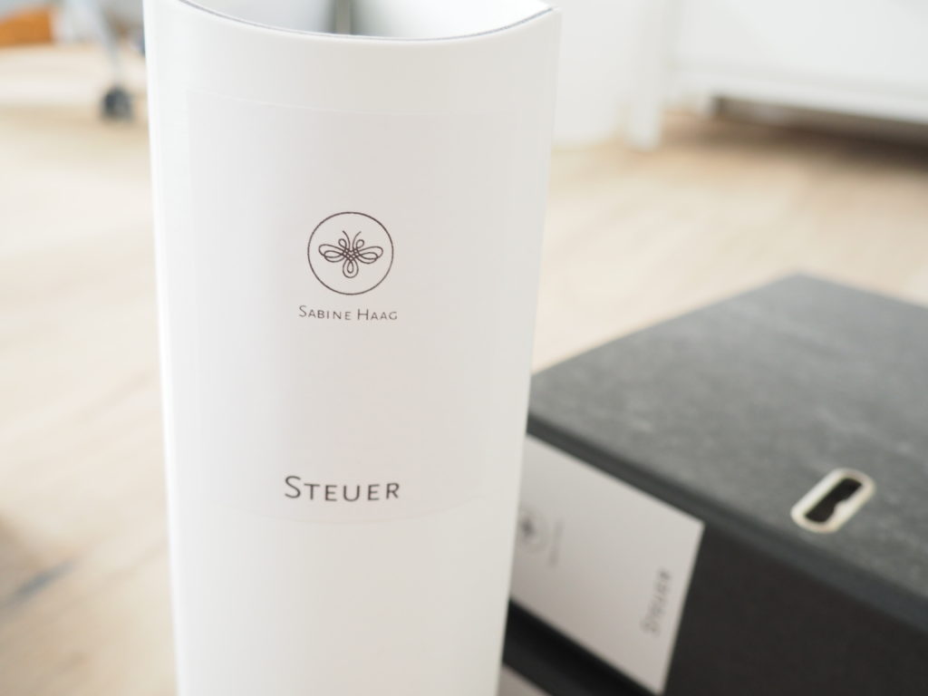 Leitz ICON Etikettendrucker Ordnerrücken Frühjahrsputz im Büro