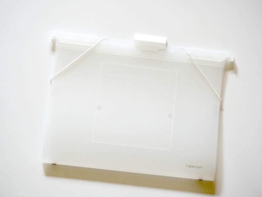 Register mit Eckspanner