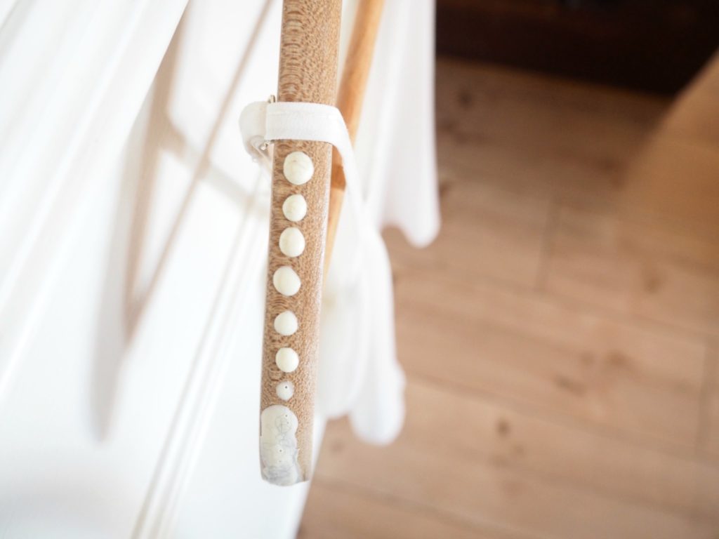 Latex auf Kleiderbügel