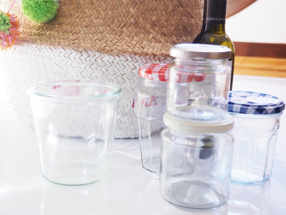 Korb zum Glas raustragen