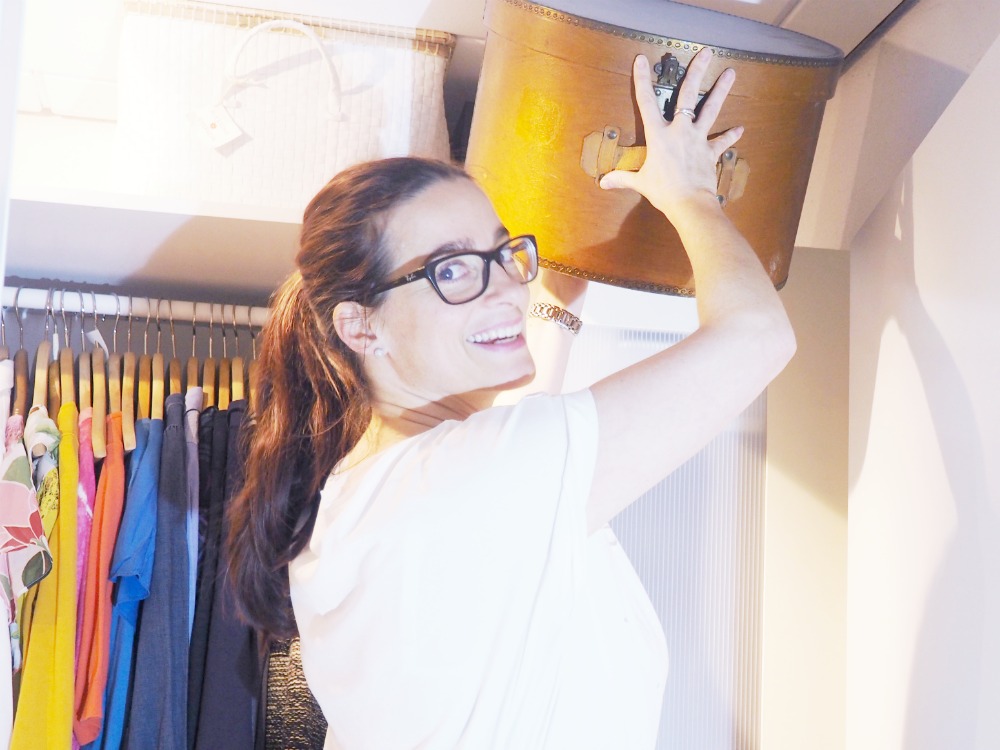 Schmale Trittleiter von Wenko für den begehbaren Kleiderschrank