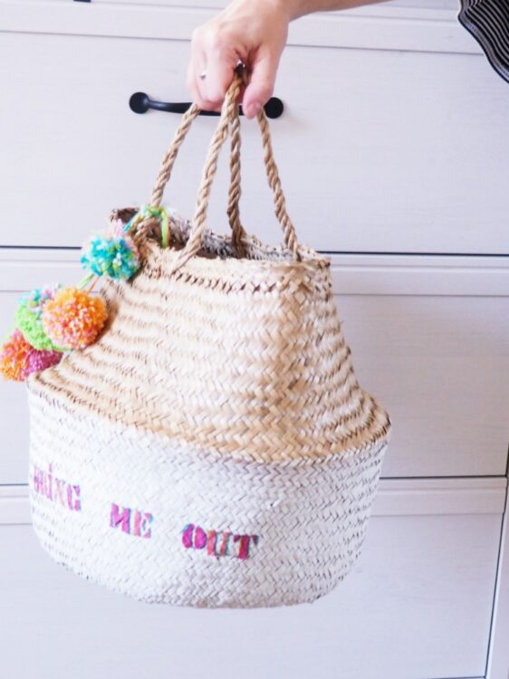 Korb zum Glas raustragen