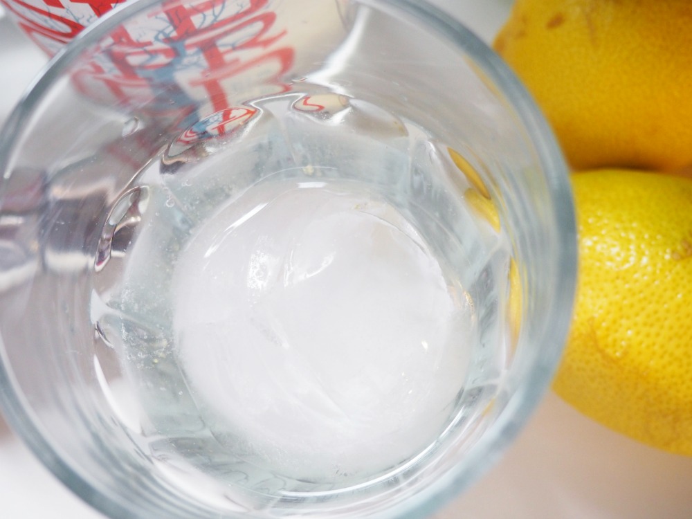 Eiswürfel schmecken eklig