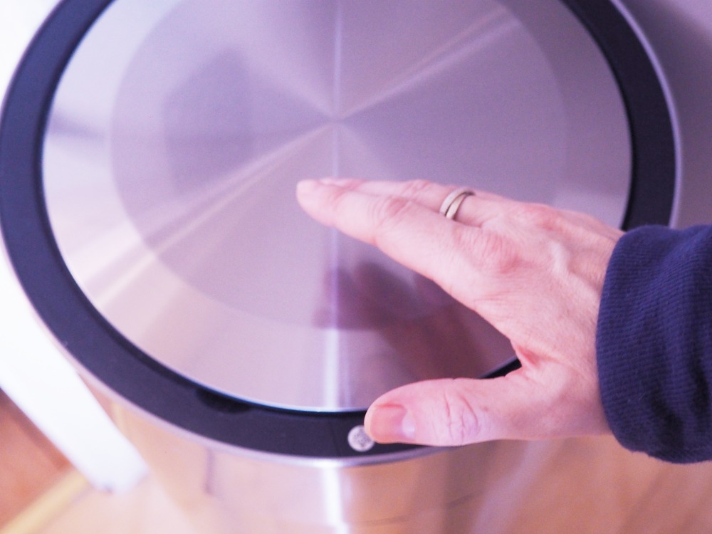 Wenko Muelleimer oeffnen