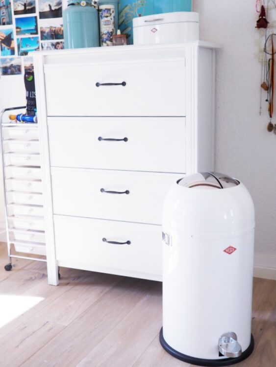 Teenager Klamotten aufräumen