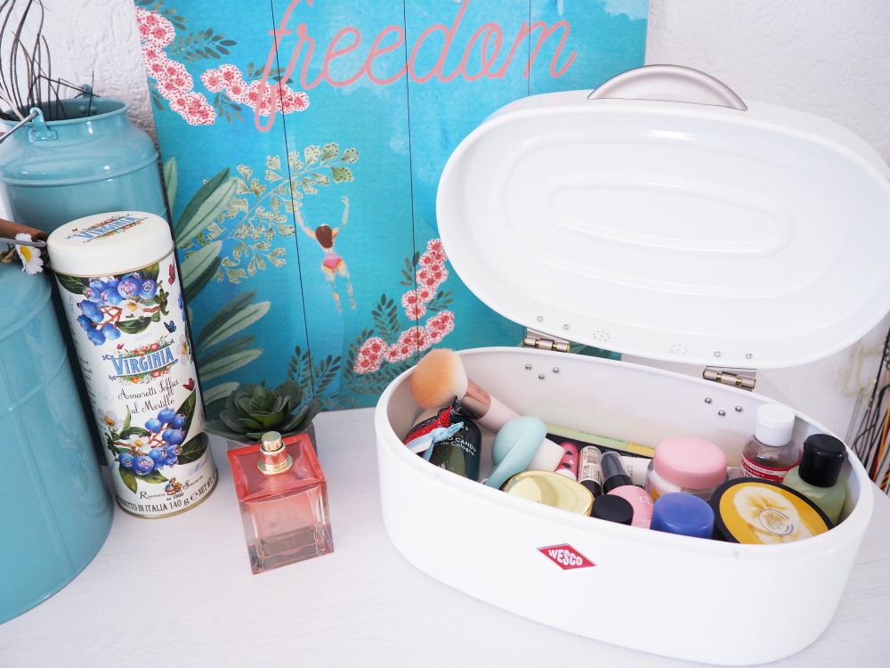 Kosmetiksachen aufräumen Wesco