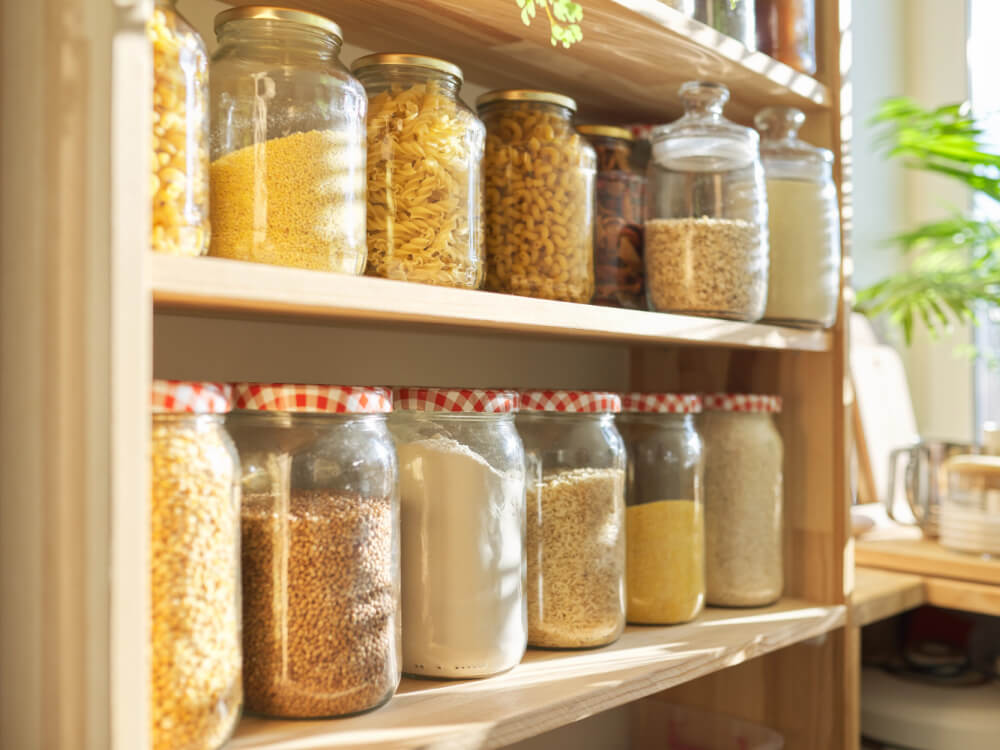 Ordnung Vorratsschrank