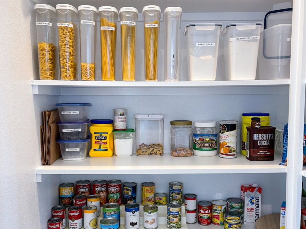 Ordnung Vorratsschrank