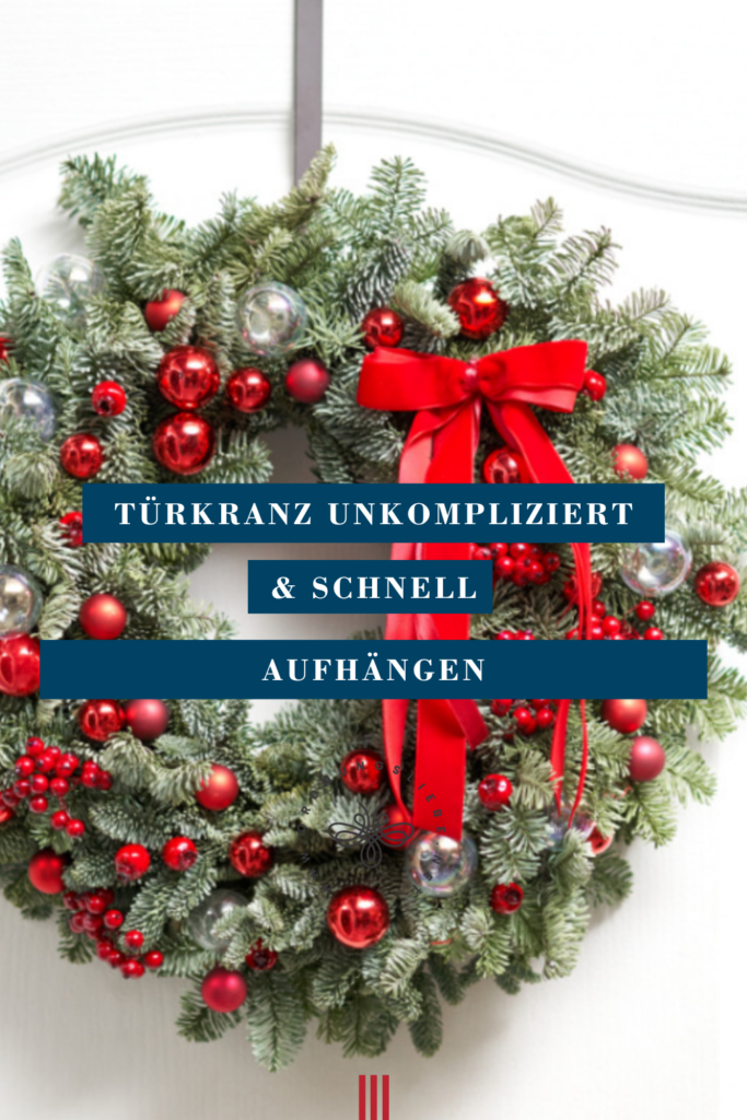 Türkranz aufhängen