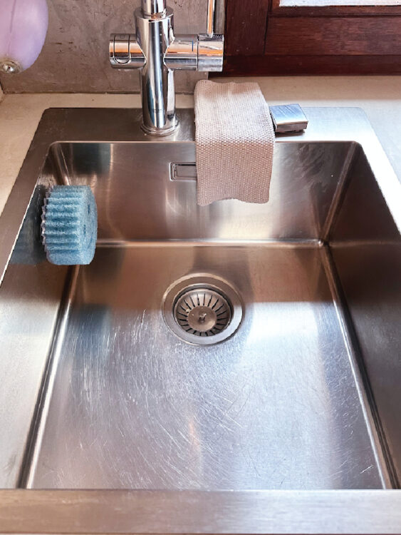 Surig natürlich putzen