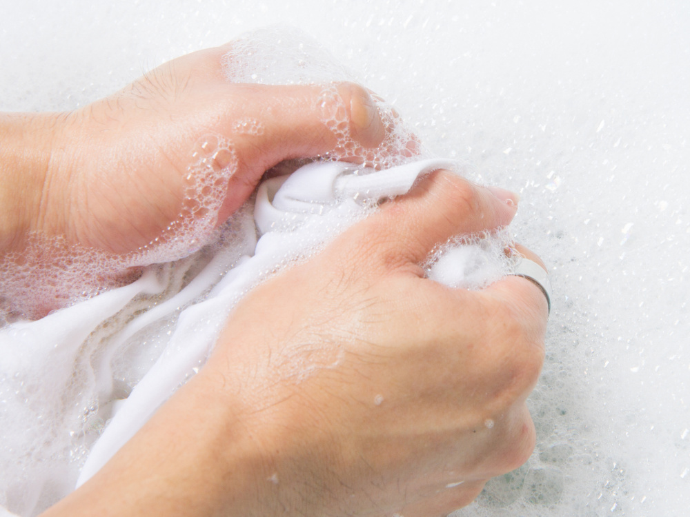 Deoflecken gelb entfernen