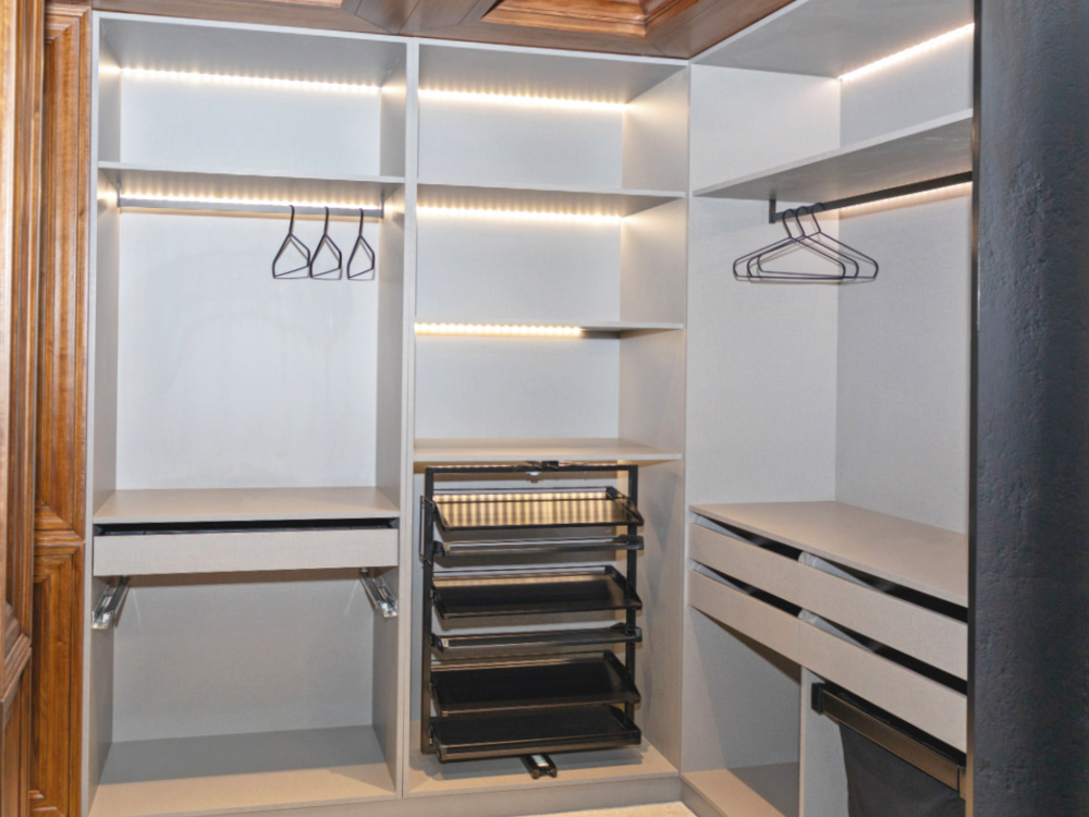 Kleiderschrank Ordnung