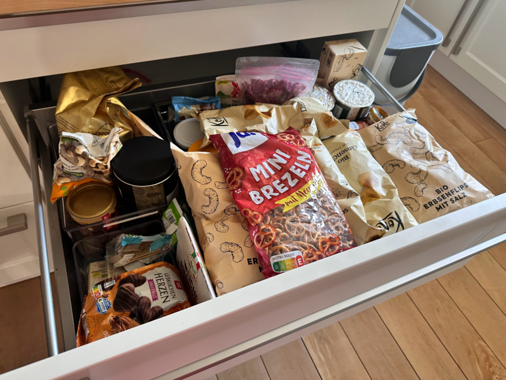 Lieblingsglas unordentliche Schublade