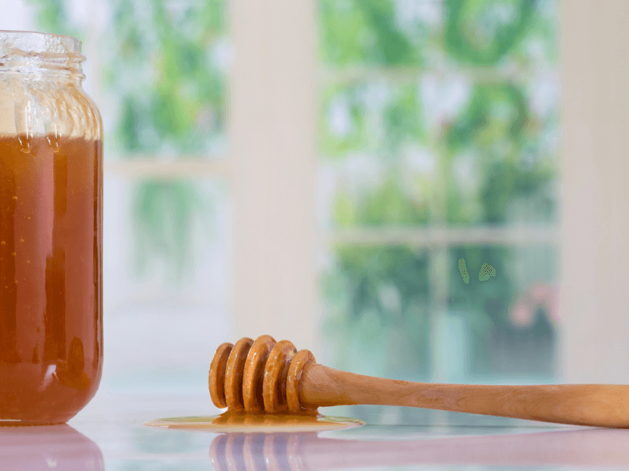 leere Honiggläser gefährlich